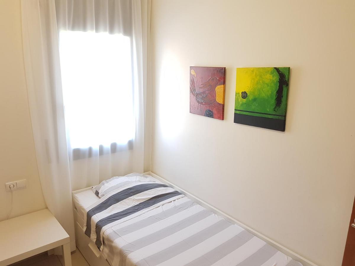 Beautiful Apartment 75M2 With View At The Beach, Pool, Parking Roses Esterno foto